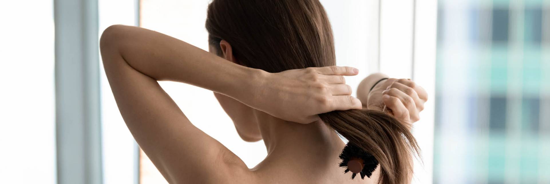 Caída del cabello por estrés: por qué sucede y cómo tratarla