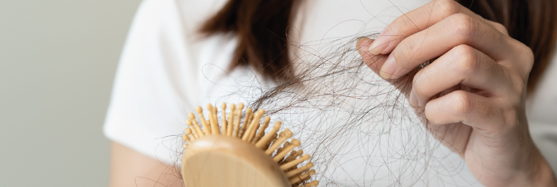 Efluvio telógeno: síntomas, causas y tratamiento